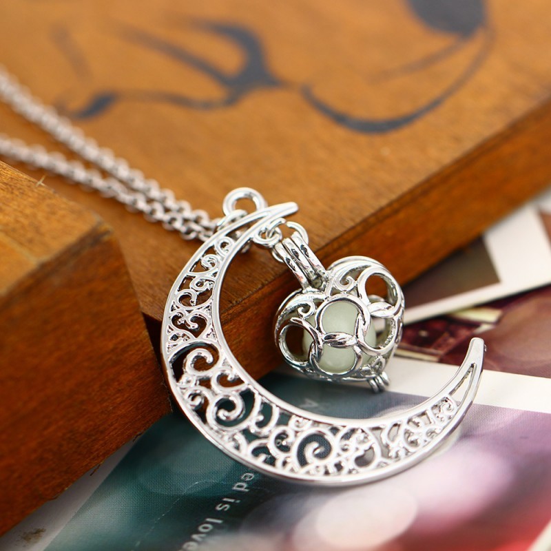 Glowing Pendant Silver-Plated Necklace