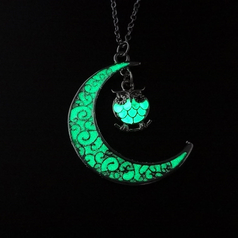 Glowing Pendant Silver-Plated Necklace
